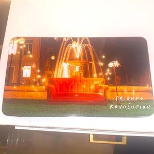 Makeup Revolution Friends Palette